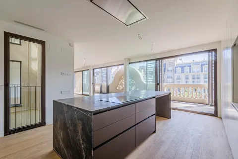 Apartamento en venta en Barcelona, España 5 dormitorios, No. 141295 - foto 7