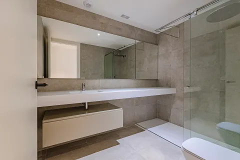 Apartamento en venta en Barcelona, España 5 dormitorios, No. 141295 - foto 22