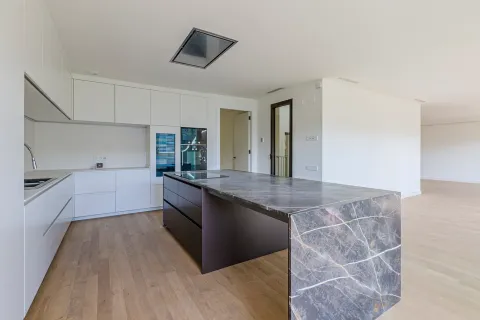 Apartamento en venta en Barcelona, España 5 dormitorios, No. 141295 - foto 6