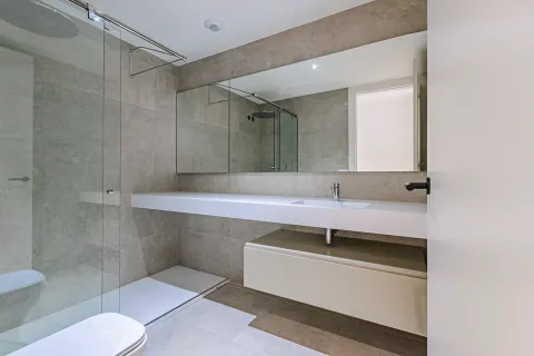 Apartamento en venta en Barcelona, España 5 dormitorios, No. 141295 - foto 24