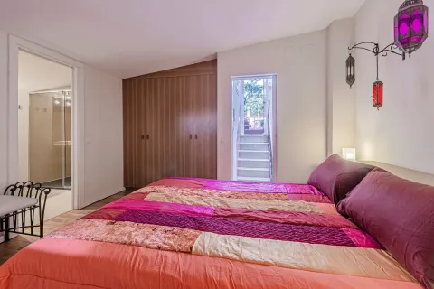 Huoneisto myytävänä Barcelona, Espanja, 1 makuuhuone, No. 141292 - kuva 17