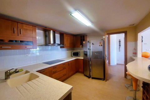 Apartment for sale Torrevieja, Alicante, Spain 4 bedrooms, 176 sq.m. No. 117047 - photo 24