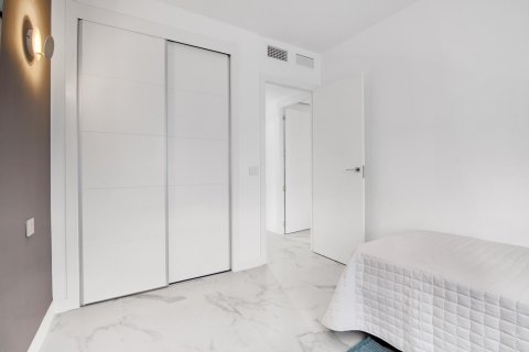 Commercial property for sale Torrevieja, Alicante, Spain 1 bedroom, 115 sq.m. No. 117048 - photo 16