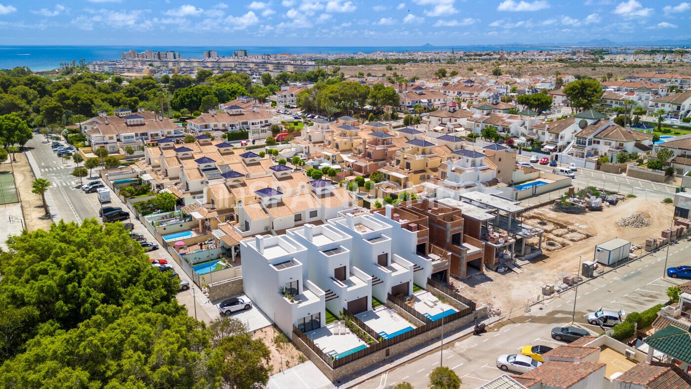 Huvila Pilar de la Horadada, Alicante, Espanja 3 makuuhuonetta, 131 m2 No. 69502