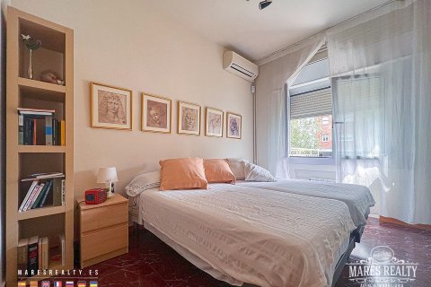 Apartment for sale Barcelona, Spain 4 bedrooms, 161 sq.m. No. 113252 - photo 10