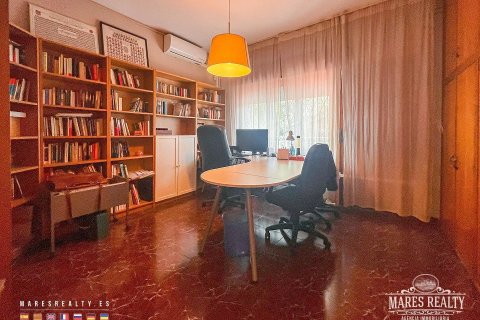 Apartment for sale Barcelona, Spain 4 bedrooms, 161 sq.m. No. 113252 - photo 7