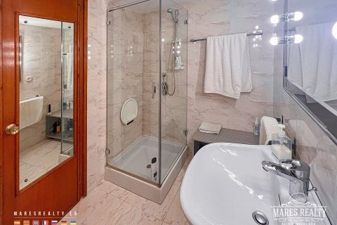 Apartment for sale Barcelona, Spain 4 bedrooms, 161 sq.m. No. 113252 - photo 14