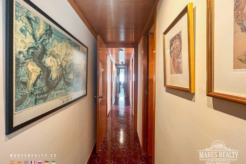 Apartment for sale Barcelona, Spain 4 bedrooms, 161 sq.m. No. 113252 - photo 19