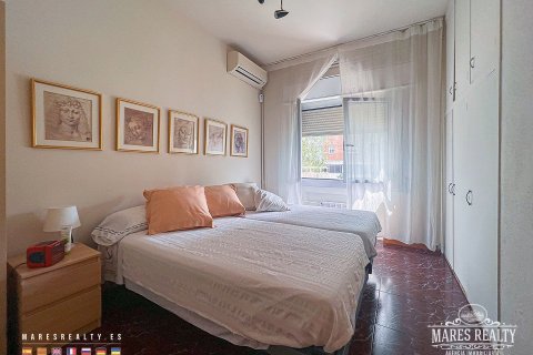 Apartment for sale Barcelona, Spain 4 bedrooms, 161 sq.m. No. 113252 - photo 9