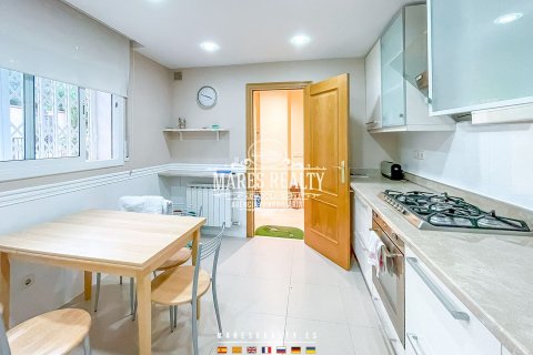 Townhouse for sale Platja D'aro, Girona, Spain 4 bedrooms, 238 sq.m. No. 113245 - photo 11