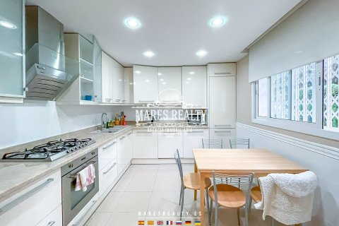 Townhouse for sale Platja D'aro, Girona, Spain 4 bedrooms, 238 sq.m. No. 113245 - photo 8