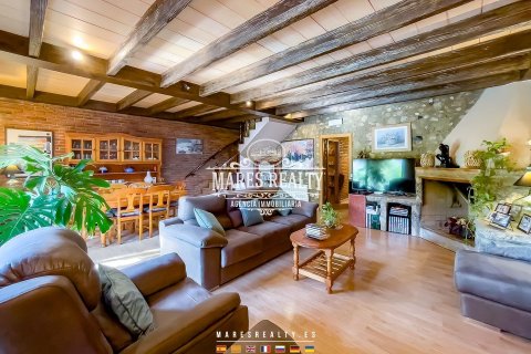 Townhouse for sale Palafolls, Barcelona, Spain 3 bedrooms, 245 sq.m. No. 113244 - photo 18