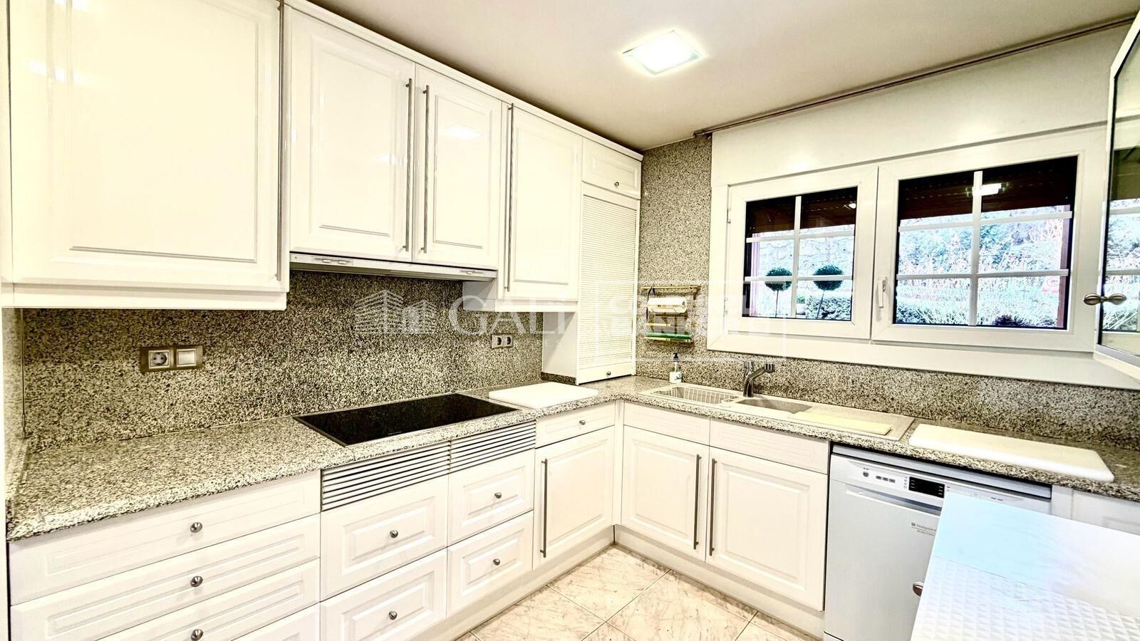 Villa in Principado De Andorra (Ninguna Poblacion Tiene C.P.), Lleida, Spanien 6 Schlafzimmer, 500 m2 Nr. 156715
