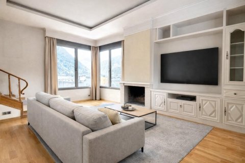 Villa zur Miete in Principado De Andorra (Ninguna Poblacion Tiene C.P.), Lleida, Spanien 6 Schlafzimmer, 500 m2 Nr. 156715 - Foto 1