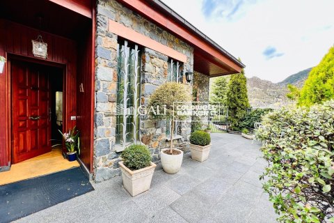 Huvila vuokrattavana Principado De Andorra (Ninguna Poblacion Tiene C.P.), Lleida, Espanja, 6 makuuhuonetta, 500 m2 No. 156715 - kuva 6