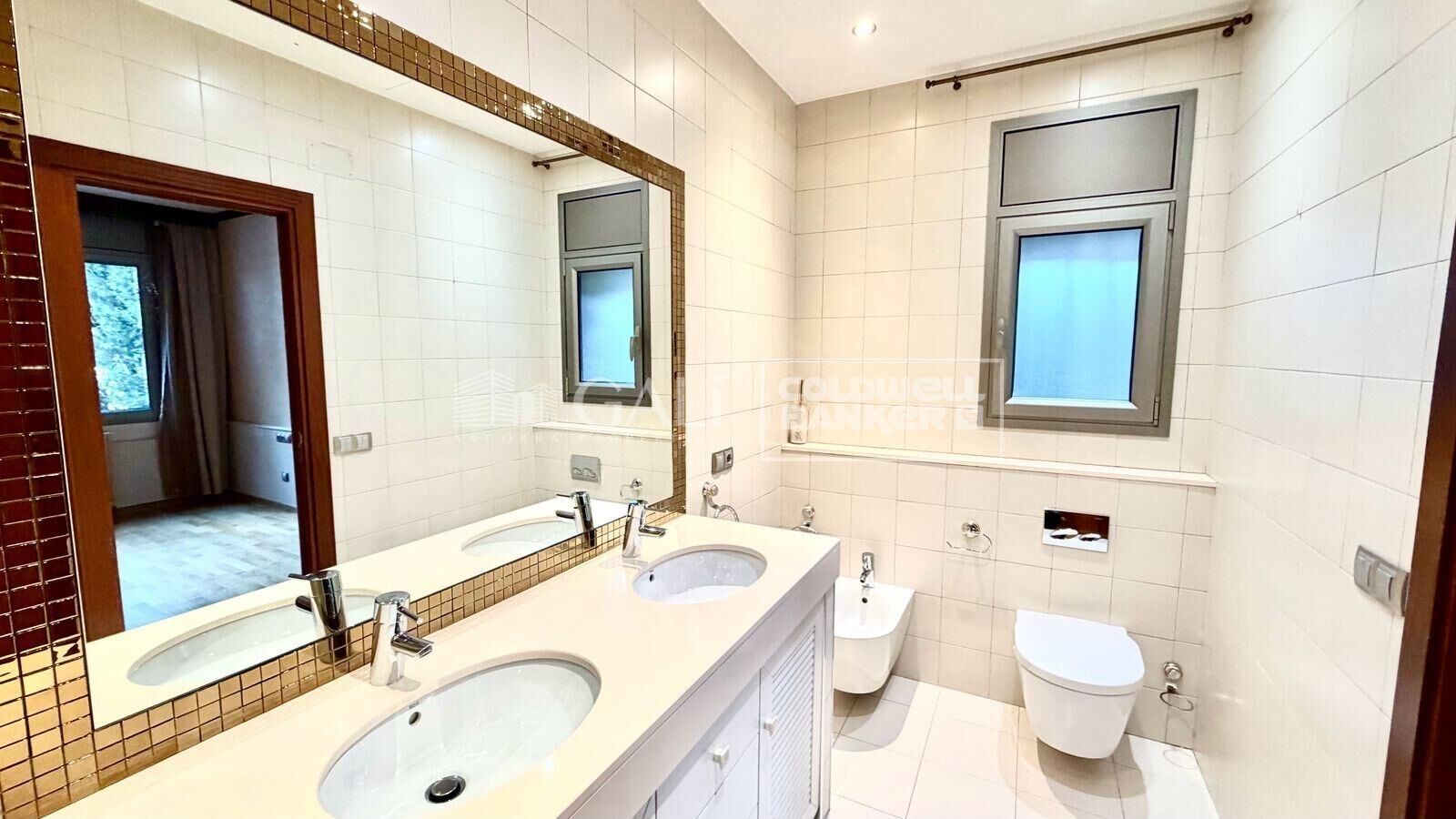 Villa in Principado De Andorra (Ninguna Poblacion Tiene C.P.), Lleida, Spanien 6 Schlafzimmer, 500 m2 Nr. 156715