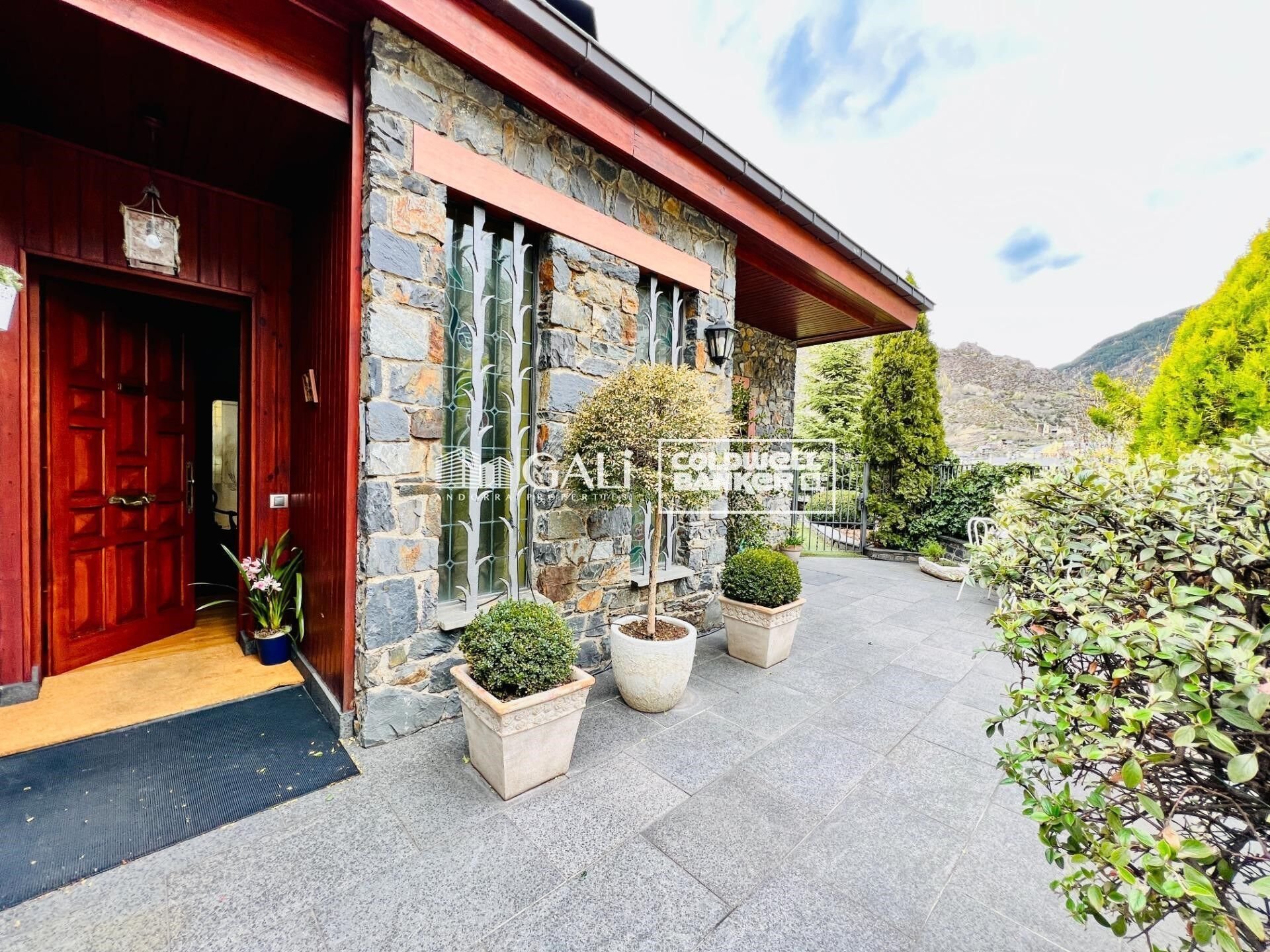 Villa in Principado De Andorra (Ninguna Poblacion Tiene C.P.), Lleida, Spanien 6 Schlafzimmer, 500 m2 Nr. 156715