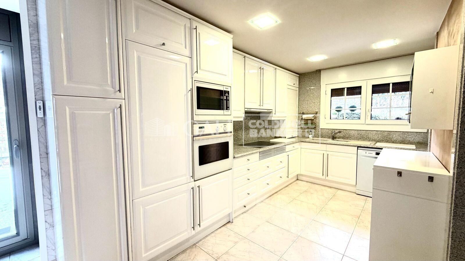 Villa in Principado De Andorra (Ninguna Poblacion Tiene C.P.), Lleida, Spanien 6 Schlafzimmer, 500 m2 Nr. 156715