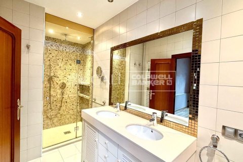 Huvila vuokrattavana Principado De Andorra (Ninguna Poblacion Tiene C.P.), Lleida, Espanja, 6 makuuhuonetta, 500 m2 No. 156715 - kuva 17