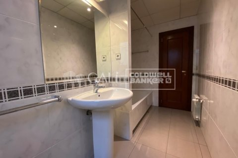 Huoneisto vuokrattavana Principado De Andorra (Ninguna Poblacion Tiene C.P.), Lleida, Espanja, 3 makuuhuonetta, 99 m2 No. 156710 - kuva 17