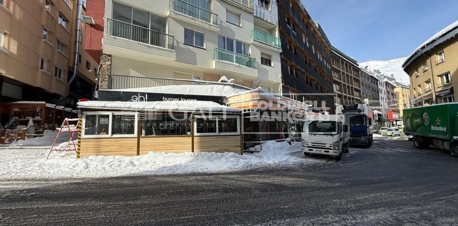 Liikekiinteistö Principado De Andorra (Ninguna Poblacion Tiene C.P.), Lleida, Espanja 452 m2 No. 156712