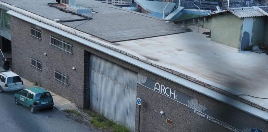 Liikekiinteistö Principado De Andorra (Ninguna Poblacion Tiene C.P.), Lleida, Espanja 2831 m2 No. 156711