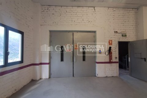 Liikekiinteistö vuokrattavana Principado De Andorra (Ninguna Poblacion Tiene C.P.), Lleida, Espanja , 2831 m2 No. 156711 - kuva 15