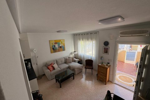 House for sale in Alicante, Spain 2 bedrooms, 78 sq.m. No. 182919 - photo 9
