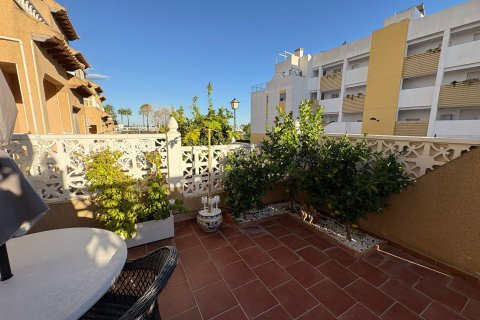 House for sale in Alicante, Spain 2 bedrooms, 78 sq.m. No. 182919 - photo 5