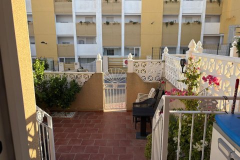 House for sale in Alicante, Spain 2 bedrooms, 78 sq.m. No. 182919 - photo 6