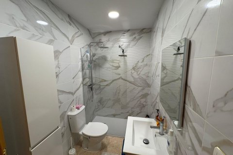House for sale in Alicante, Spain 2 bedrooms, 78 sq.m. No. 182919 - photo 24