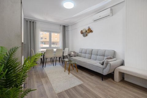 Appartamento a Torrevieja, Alicante, Spagna 54 mq. N° 182917