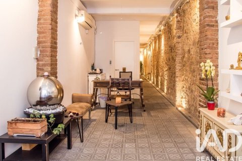 Proprietà commerciale a Barcelona, Spagna 3 camere da letto, 153 mq. N° 172907