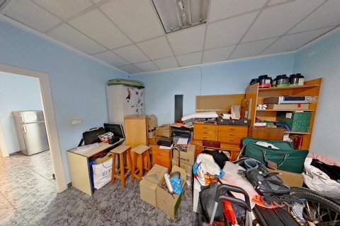 Office for rent in Torrevieja, Alicante, Spain 3 bedrooms, 110 sq.m. No. 168874 - photo 17
