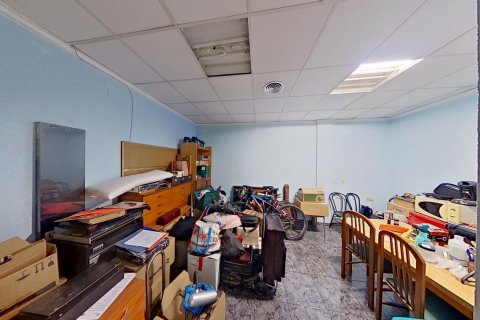 Office for rent in Torrevieja, Alicante, Spain 3 bedrooms, 110 sq.m. No. 168874 - photo 15