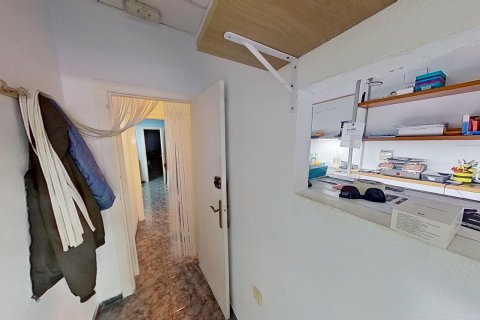 Office for rent in Torrevieja, Alicante, Spain 3 bedrooms, 110 sq.m. No. 168874 - photo 8