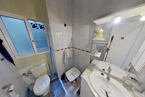 Office for rent in Torrevieja, Alicante, Spain 3 bedrooms, 110 sq.m. No. 168874 - photo 9