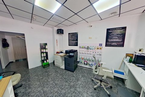 Office for rent in Torrevieja, Alicante, Spain 3 bedrooms, 110 sq.m. No. 168874 - photo 4