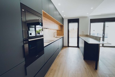 Huoneisto myytävänä Redovan, Alicante, Espanja, 3 makuuhuonetta, 93.93 m2 No. 175882 - kuva 18