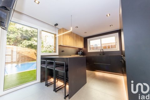 Продажа дома в Сан-Андреу-де-Льяванерес, Барселона, Испания 3 спальни, 341м2 №153787 - фото 9