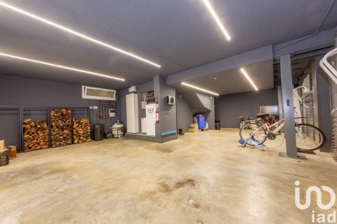 Продажа дома в Сан-Андреу-де-Льяванерес, Барселона, Испания 3 спальни, 341м2 №153787 - фото 25