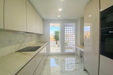 Penthouse for sale Estepona, Malaga, Spain 2 bedrooms, 97 sq.m. No. 109725 - photo 13