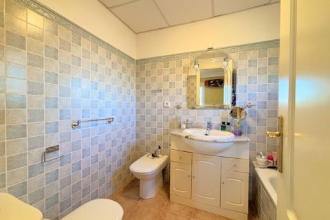 Apartment for sale Casares, Malaga, Spain 2 bedrooms, 80 sq.m. No. 109728 - photo 16