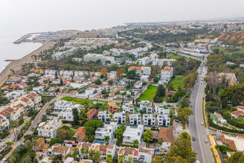 Huvila myytävänä Marbella, Malaga, Espanja, 4 makuuhuonetta, 434 m2 No. 109732 - kuva 6