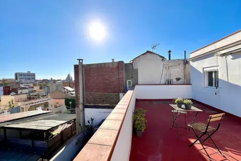 Huoneisto myytävänä Barcelona, Espanja, 1 makuuhuone, No. 141143 - kuva 1