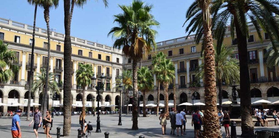 Apartment à Barcelona, Espagne No. 141138