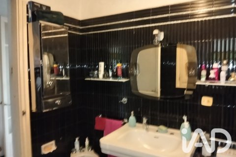 Dom w Lleida, Hiszpania 6 sypialni, 846 mkw. nr 194363 – zdjęcie 21