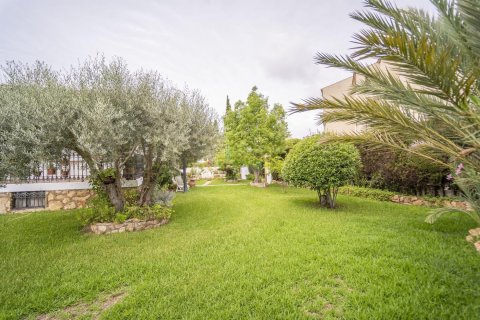 House for sale in Coma-Ruga, Tarragona, Spain 4 bedrooms, 217 sq.m. No. 140740 - photo 3