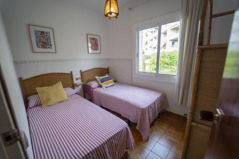 House for sale in Coma-Ruga, Tarragona, Spain 4 bedrooms, 217 sq.m. No. 140740 - photo 18