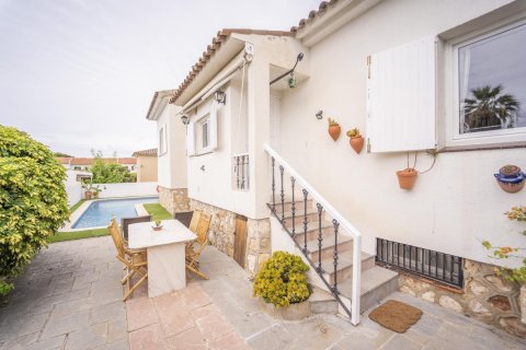 House for sale in Coma-Ruga, Tarragona, Spain 4 bedrooms, 217 sq.m. No. 140740 - photo 6